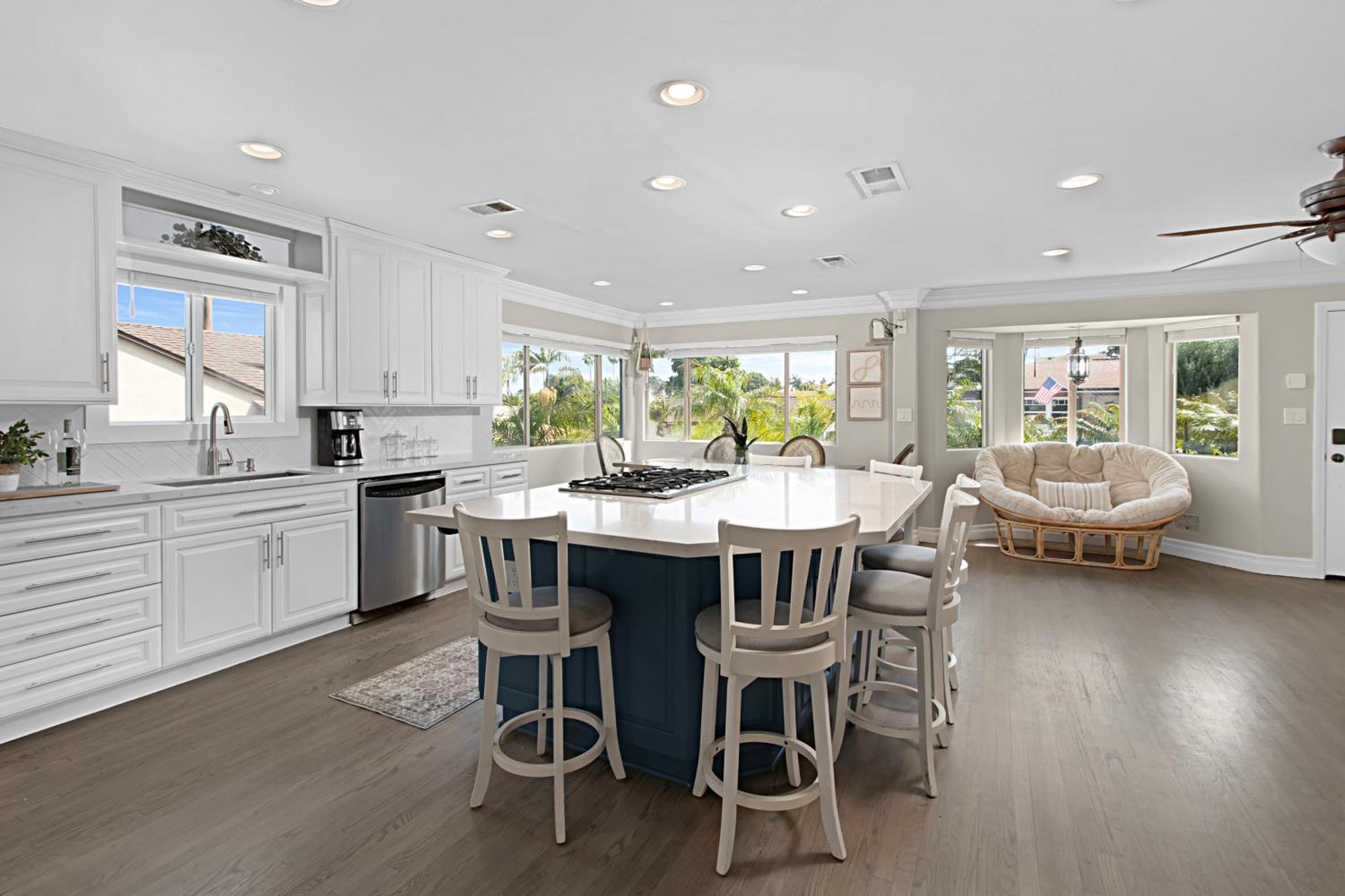 The Gathering Place - Guest Favorite With Huge Yard Holiday home